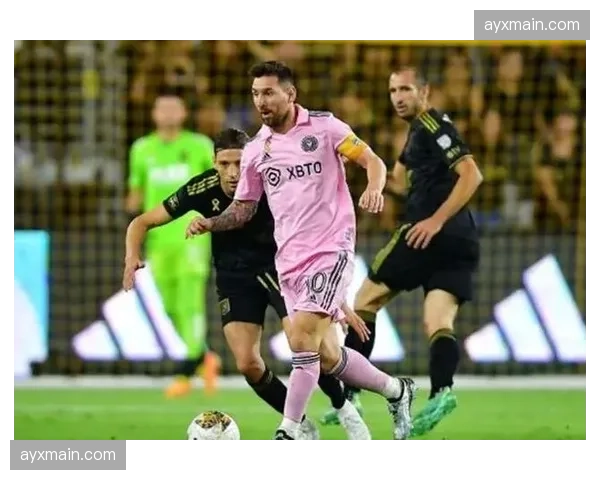 美国职业足球大联盟新赛季开幕,梅西领衔迈阿密国际出战 美国职业足球大联盟新赛季开幕,梅西领衔迈阿密国际出战