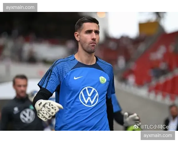 官方：沃尔夫斯堡与36岁门将卡斯特尔斯续约一年